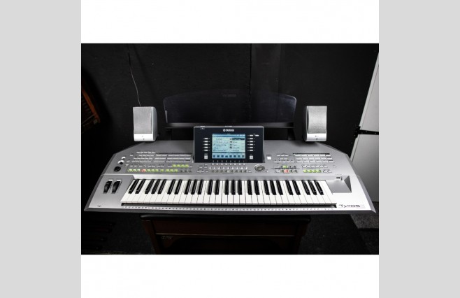 Used Yamaha Tyros 2 Keyboard With MS02 Speakers (SN:GBRAMN01001) - Image 1